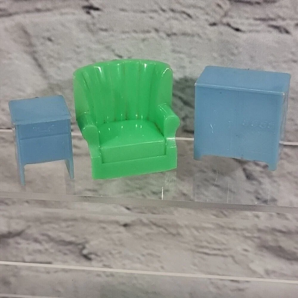 Vintage Dollhouse Furniture Lot‎ of 11 Pieces Bedroom Kitchen Superior Marx